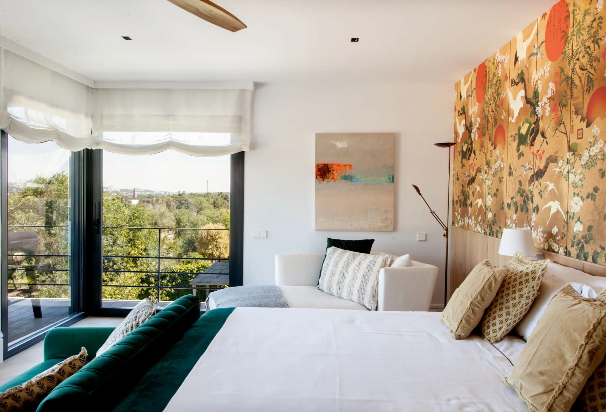 Dormitorio elegante en Tapia de Casariego por Santayana Home